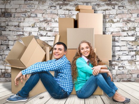 Edgware home move planning with boxes and moving checklist