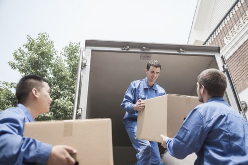Residential flat and house move transport in Edgware